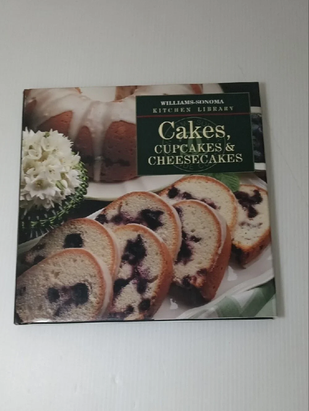 Williams-Sonoma 4 Cookbook Set - Brown, Green, White